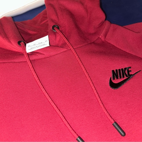 Woman’s Nike Red (Pomegranate) Hoodie SIZE XS. BTWOT - Picture 3 of 4